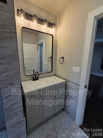 5008 Doris Avenue, Charlotte, NC 28205