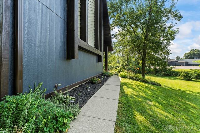 860 Helke Road, Vandalia, OH 45377