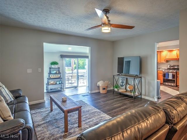 381 N Ridge Heights Drive, Howard, OH 43028