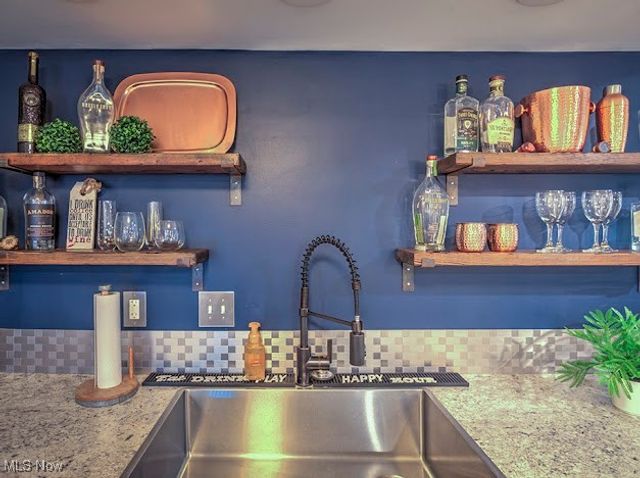 381 N Ridge Heights Drive, Howard, OH 43028