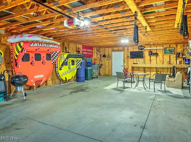 381 N Ridge Heights Drive, Howard, OH 43028