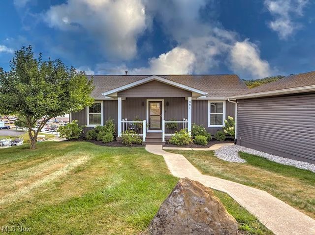 381 N Ridge Heights Drive, Howard, OH 43028