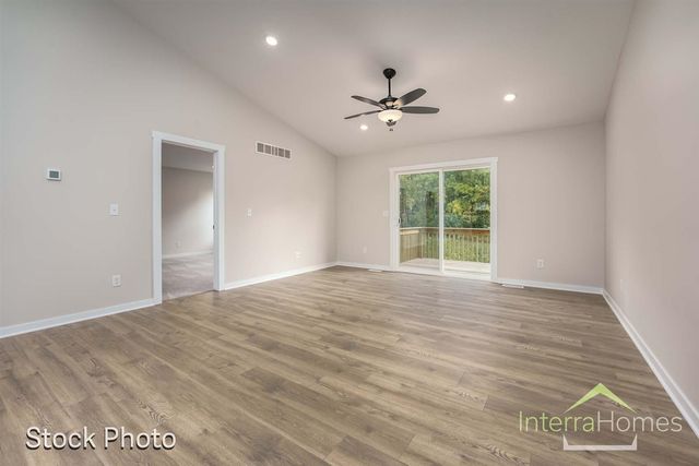 1595 N Village Circle, Kalamazoo, MI 49009