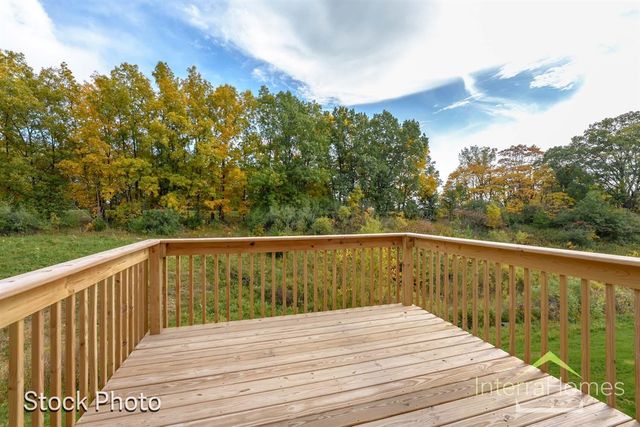1595 N Village Circle, Kalamazoo, MI 49009