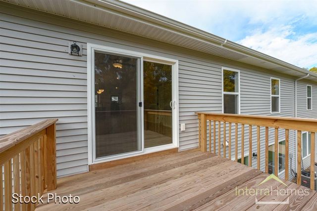 1595 N Village Circle, Kalamazoo, MI 49009