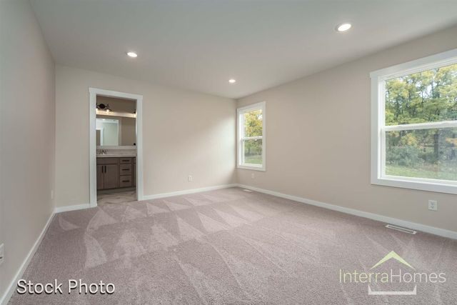 1595 N Village Circle, Kalamazoo, MI 49009