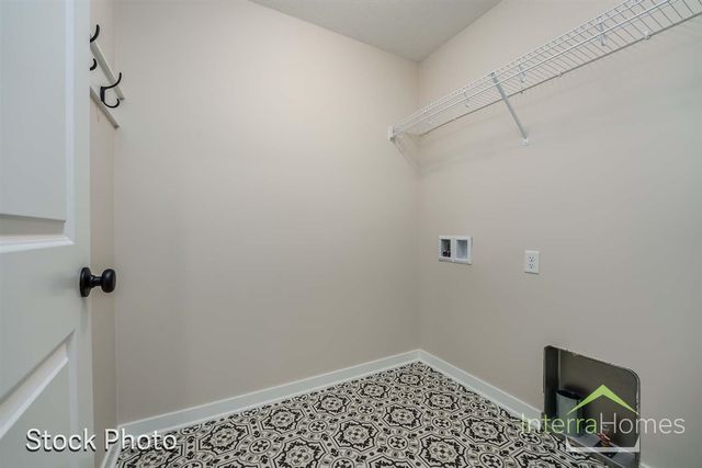 1595 N Village Circle, Kalamazoo, MI 49009