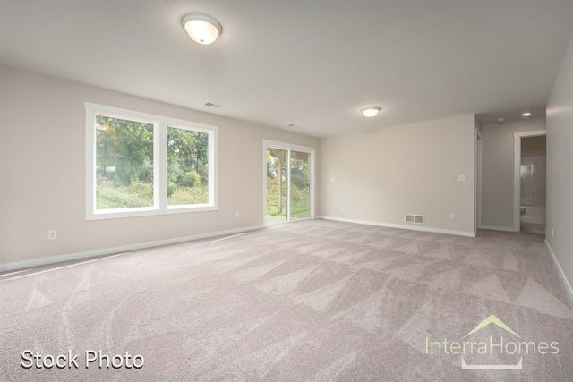 1595 N Village Circle, Kalamazoo, MI 49009
