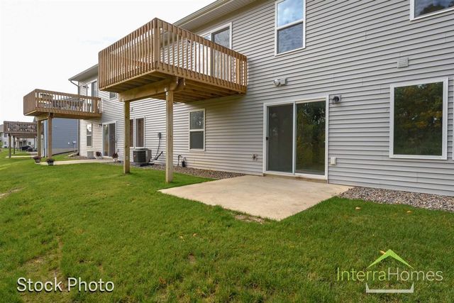 1595 N Village Circle, Kalamazoo, MI 49009