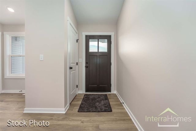 1595 N Village Circle, Kalamazoo, MI 49009