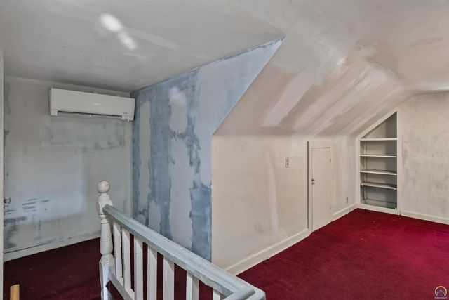 1273 SW Harrison ST, Topeka, KS 66612