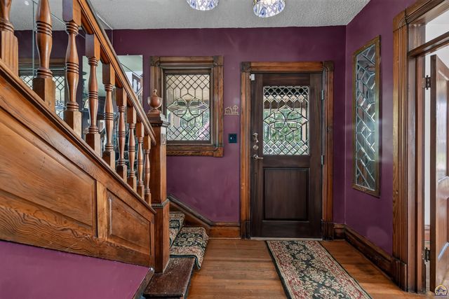 1273 SW Harrison ST, Topeka, KS 66612