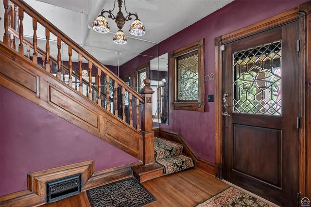 1273 SW Harrison ST, Topeka, KS 66612