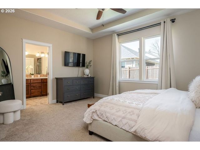 519 Nw HILLCREST Dr, Dallas, OR 97338