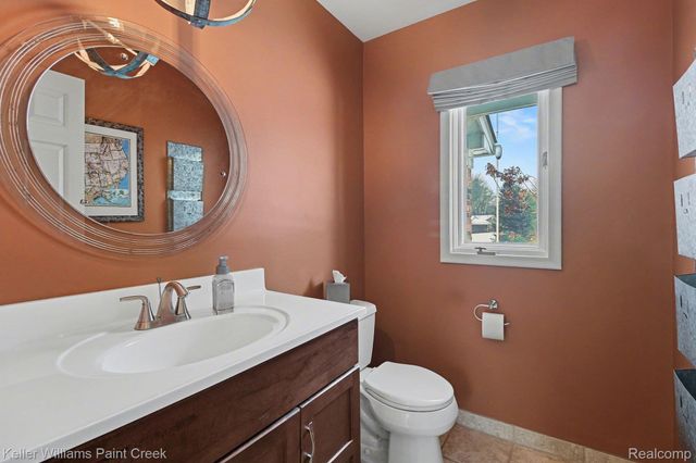 2790 Wareing Drive, Orion Charter Township, MI 48360