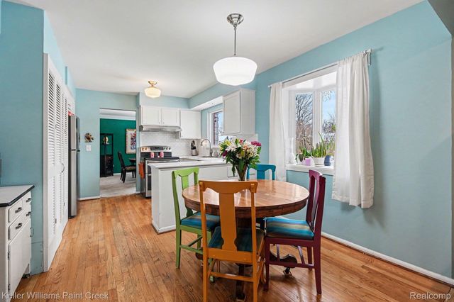 2790 Wareing Drive, Orion Charter Township, MI 48360