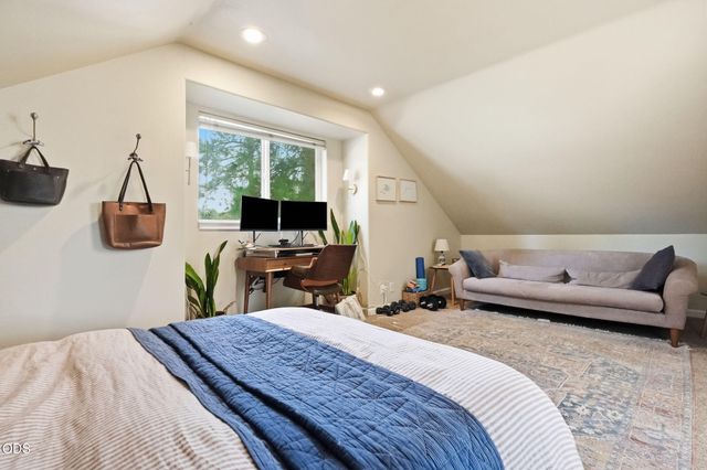 1181 NW Knoxville Boulevard, Bend, OR 97703