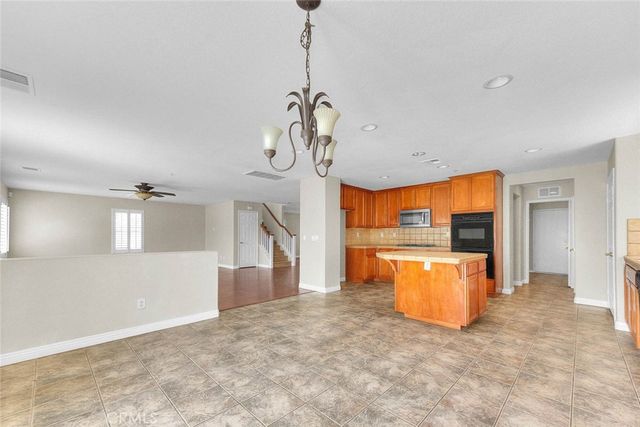 16865 Cascades Place, Fontana, CA 92336