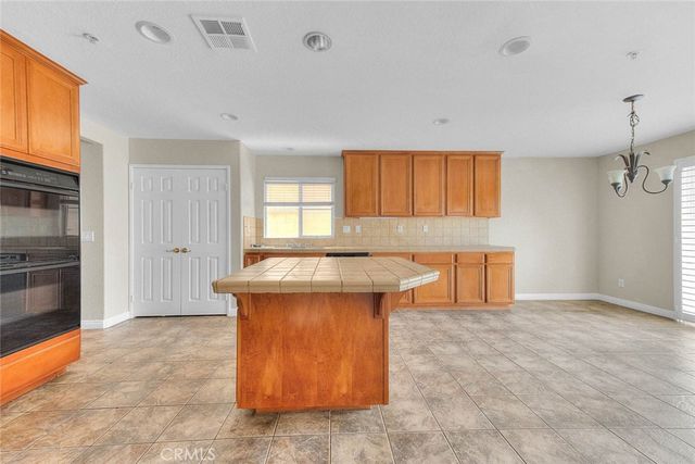 16865 Cascades Place, Fontana, CA 92336