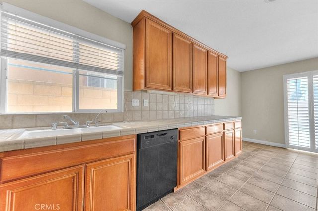 16865 Cascades Place, Fontana, CA 92336