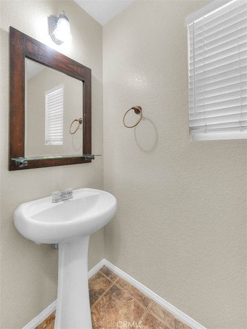 16865 Cascades Place, Fontana, CA 92336