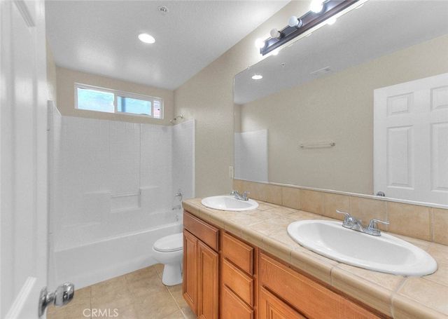 16865 Cascades Place, Fontana, CA 92336