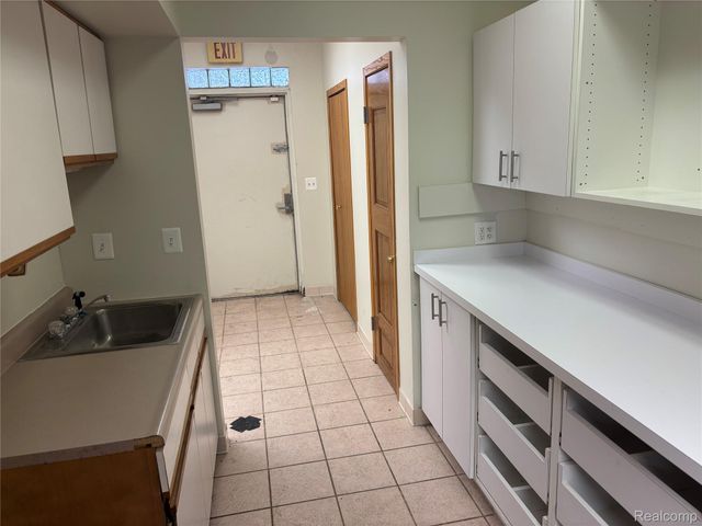 15210 W Warren Avenue, Dearborn, MI 48126