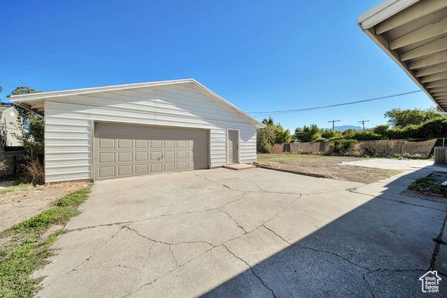 1998 W THECKSTON RD, Taylorsville, UT 84129