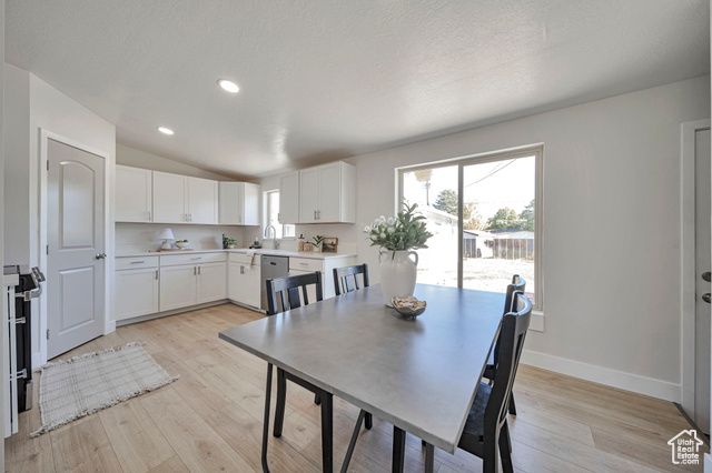 1998 W THECKSTON RD, Taylorsville, UT 84129