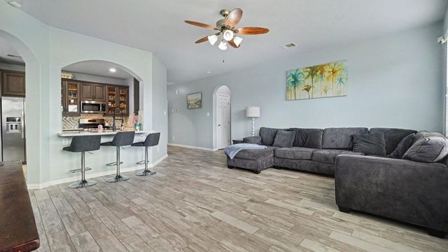 4506 Legends Bay Drive, Baytown, TX 77523