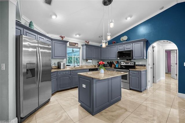 17250 Caloosa Trace CIR, Fort Myers, FL 33967