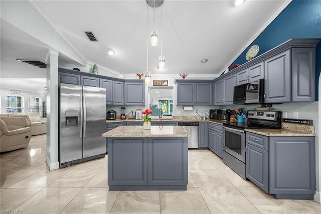 17250 Caloosa Trace CIR, Fort Myers, FL 33967