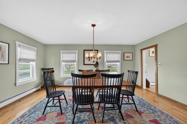 47 Singletary Ave, Sutton, MA 01590