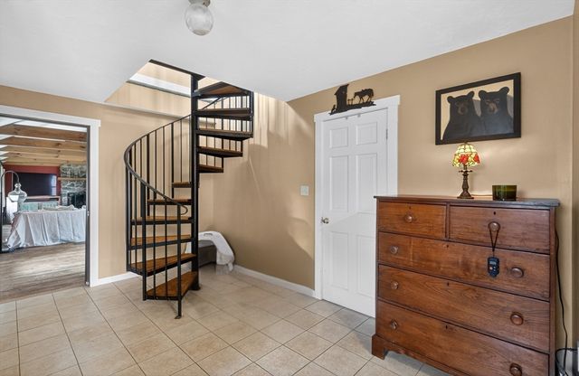 47 Singletary Ave, Sutton, MA 01590