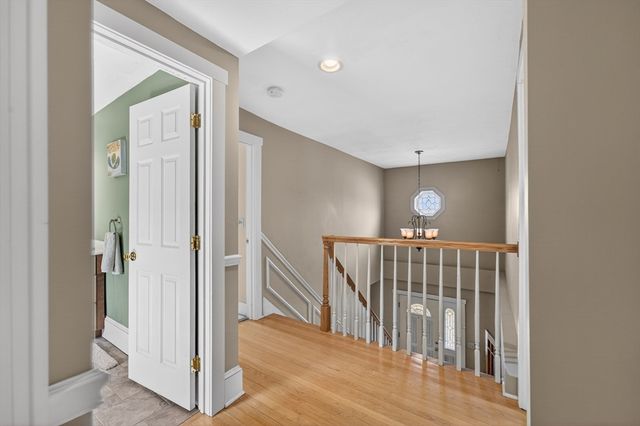47 Singletary Ave, Sutton, MA 01590