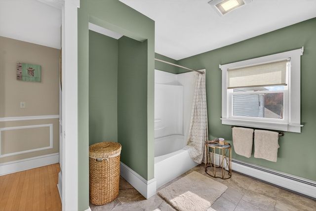 47 Singletary Ave, Sutton, MA 01590