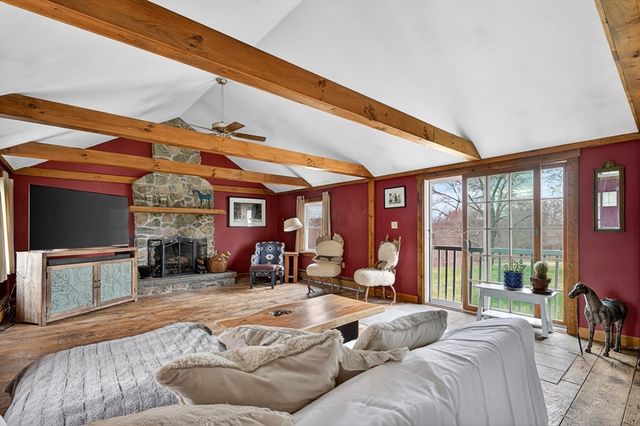 47 Singletary Ave, Sutton, MA 01590