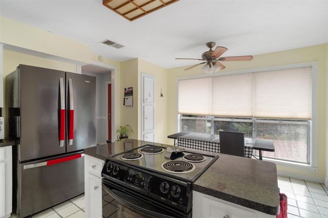 1719 Sullins Way, Houston, TX 77058
