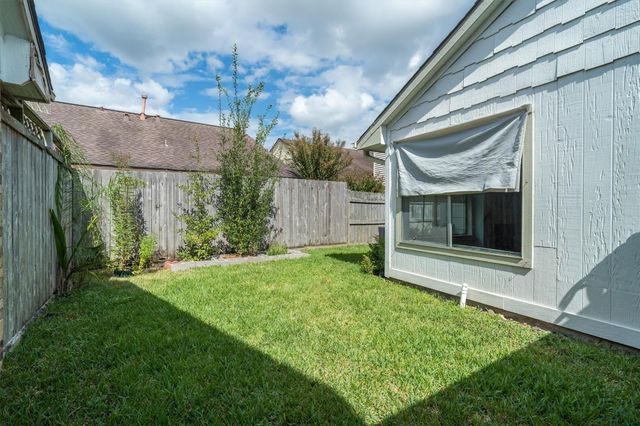 1719 Sullins Way, Houston, TX 77058