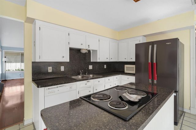 1719 Sullins Way, Houston, TX 77058