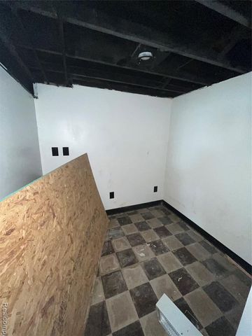15853 Prest Street, Detroit, MI 48227