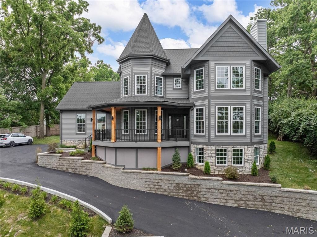 1016 Marshall Avenue, Webster Groves, MO 63119