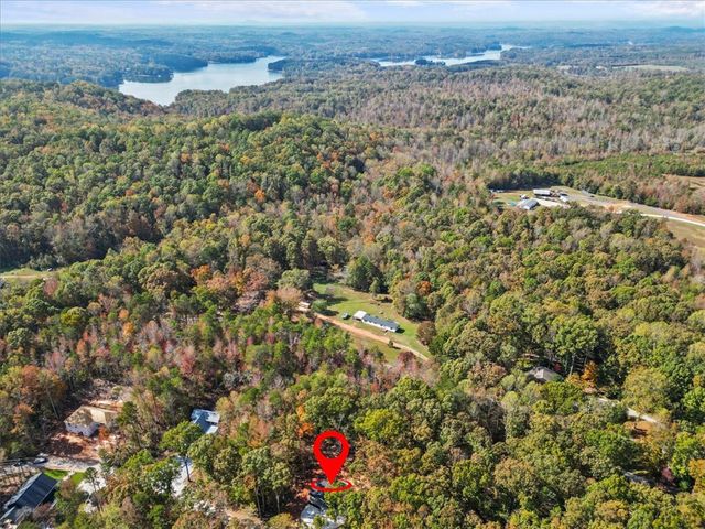 425 Tiger Lane, Westminster, SC 29693