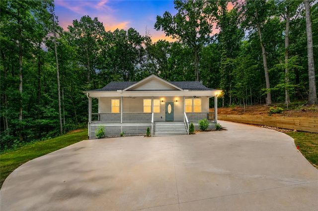 425 Tiger Lane, Westminster, SC 29693
