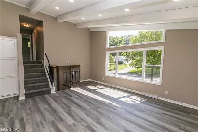 1291 Winhurst Drive, Akron, OH 44313