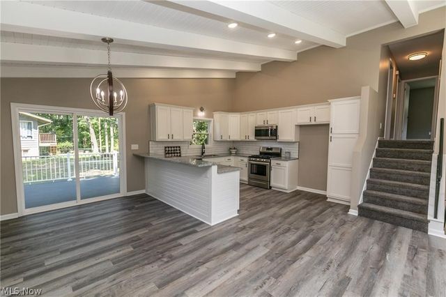 1291 Winhurst Drive, Akron, OH 44313