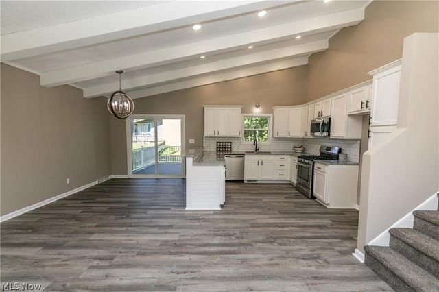 1291 Winhurst Drive, Akron, OH 44313