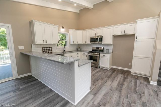 1291 Winhurst Drive, Akron, OH 44313