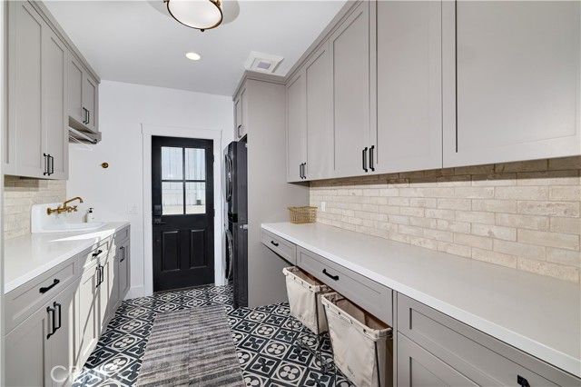 2140 Mountain Vista, Encinitas, CA 92024