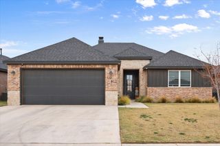 810 N 2nd Street, Wolfforth, TX 79382